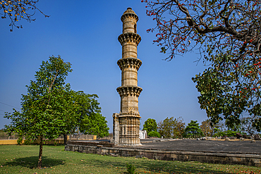 Ek Minar Ki Masjid, Champaner-Pavagadh Archaeological Park, UNESCO World Heritage Site, Gujarat, India, Asia