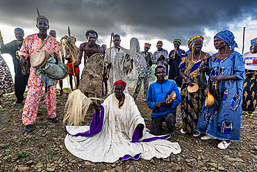 Kapsiki tribal people practising a traditional dance, Rhumsiki, Mandara mountains, Far North province, Cameroon, Africa