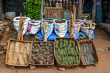 Local roots and leaves, traditional medicine market, Garoua, Northern Cameroon, Africa