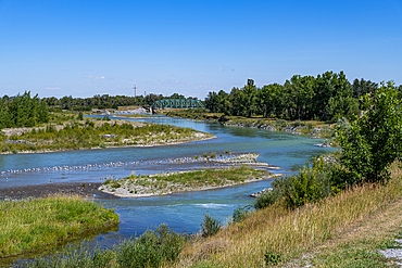 Old Man River, Fort Macleod, near the UNESCO Site of Head Smashed in Buffalo Jump, Alberta, Canada, North America