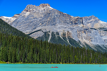 Canoe on Emerald Lake, Yoho National Park, UNESCO World Heritage Site, British Columbia, Canada, North America