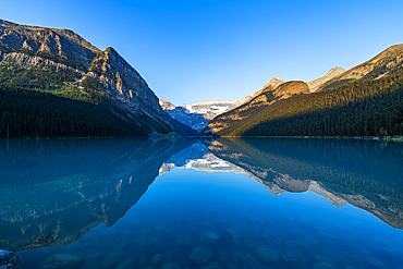 Sunrise at Lake Louise, Banff National Park, UNESCO World Heritage Site, Alberta, Rocky Mountains, Canada, North America