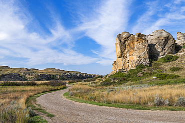 Hoodoos along the Milk River, Writing-on-Stone Provincial Park, UNESCO World Heritage Site, Alberta, Canada, North America