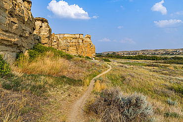 Hoodoos along the Milk River, Writing-on-Stone Provincial Park, UNESCO World Heritage Site, Alberta, Canada, North America