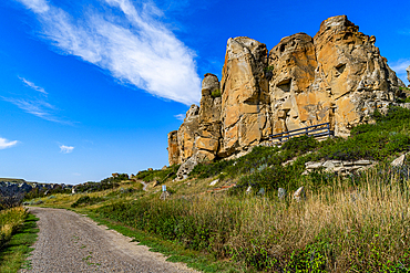 Hoodoos along the Milk River, Writing-on-Stone Provincial Park, UNESCO World Heritage Site, Alberta, Canada, North America