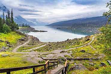 Medicine Lake, Jasper National Park, UNESCO World Heritage Site, Alberta, Canadian Rockies, Canada, North America