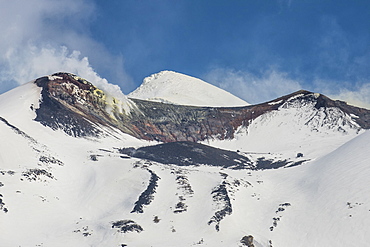 Snow capped mountains in the Daisetsuzan National Park, UNESCO World Heritage Site, Hokkaido, Japan, Asia