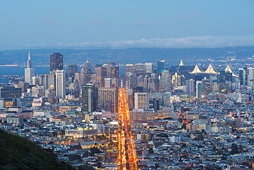 View of the city from Twin Peaks, San Francisco, California, United States of America, North America