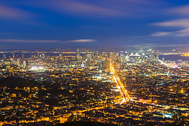 View of the city from Twin Peaks, San Francisco, California, United States of America, North America