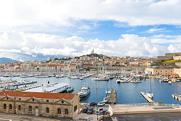 Old Port and Notre Dame, Marseille, Bouches du Rhone, Provence, Provence-Alpes-Cote d'Azur, France, Mediterranean, Europe