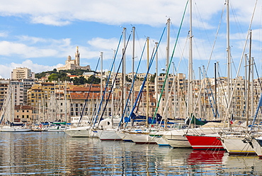 Old Port and Notre Dame, Marseille, Bouches du Rhone, Provence, Provence-Alpes-Cote d'Azur, France, Mediterranean, Europe