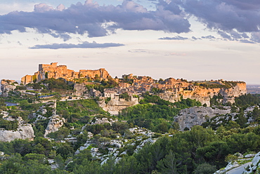 View over the valley to Les Baux-de-Provence, Bouches du Rhone, Provence, Provence-Alpes-Cote d'Azur, France, Europe