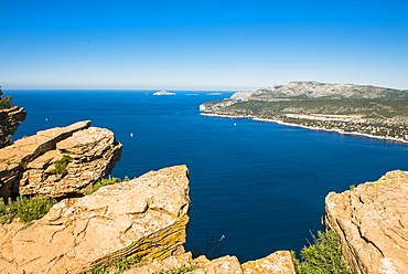 View over Cassis, Bouches du Rhone, Provence, Provence-Alpes-Cote d'Azur, French Riviera, France, Mediterranean, Europe