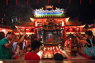 Chinese New Year celebrations in the temple pagoda in Sibu, Sarawak, Borneo, Malaysia, Southeast Asia, Asia