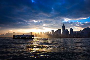 Hong Kong skyline with Star Ferry, Hong Kong, China, Asia