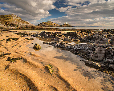 Bracelet Bay and Mumbles Lighthouse, Gower Peninsula, South Wales, United Kingdom, Europe