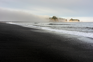 Rialto Beach at sunrise, Olympic National Park, UNESCO World Heritage Site, Clallam, Washington State, United States of America, North America