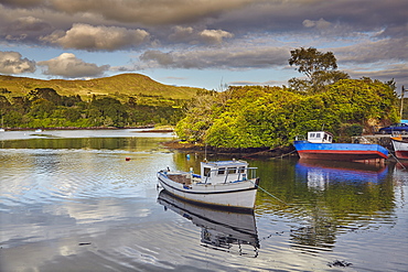 The harbour at Glengarriff, County Cork, Munster, Republic of Ireland, Europe