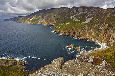 The cliffs at Slieve League, near Killybegs, County Donegal, Ulster, Republic of Ireland, Europe