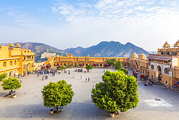 Amer (Amber) Palace and Fort, UNESCO World Heritage Site, Amer, Jaipur, Rajasthan, India, Asia