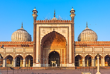 Early morning in Jama Masjid, Old Delhi, India, Asia