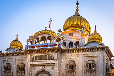 Sri Bangla Sahib Gurdwara (Sikh Temple), New Delhi, India, Asia