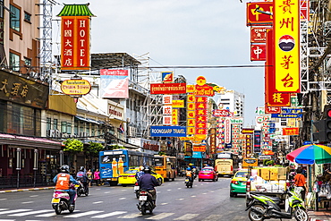 Yaowarat Road in Chinatown, Bangkok, Thailand, Southeast Asia, Asia