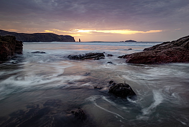 Am Buachaille sea stack at sunset, Sandwood Bay, Sutherland, Scotland, United Kingdom, Europe