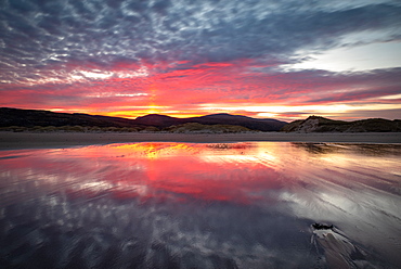 Sandwood Bay at sunrise, Sutherland, Scotland, United Kingdom, Europe