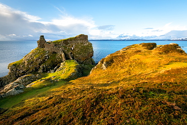 Dunscaith Castle, Isle of Skye, Inner Hebrides, Scotland, United Kingdom, Europe