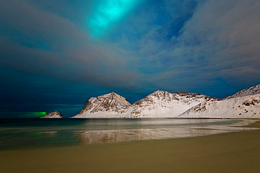 Aurora Borealis (Northern Lights) over Haukland beach, Lofoten Islands, Nordland, Arctic, Norway, Europe