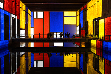 Interior of the submarine base and the Bassins des Lumieres show, Bordeaux, Gironde, Nouvelle-Aquitaine, France, Europe