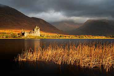 Kilchurn Castle, Loch Awe, Argyll and Bute, Scotland, United Kingdom, Europe