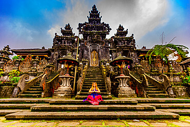 Woman at the Besakih Temple, the largest and holiest temple of Hindu religion in Bali, Indonesia, Southeast Asia, Asia