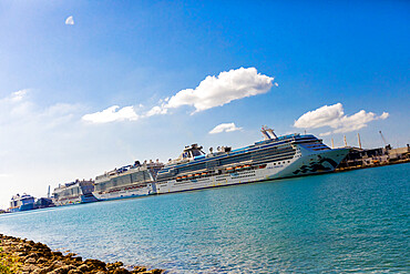 Princess Cruises cruise ship the Coral Princess is finally allowed to dock in Miami with sick passengers with the COVID-19 virus, Miami, Florida, United States of America, North America