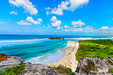 View of the beach along the Crossing Places hiking trail behind Dragon Cay Resort, Turks and Caicos Islands, Atlantic, Central America