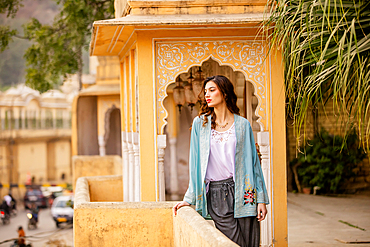 Woman at lookout point, Jaipur, Rajasthan, India, Asia