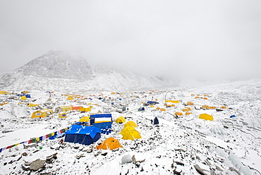 Everest Base Camp at the end of the Khumbu glacier lies at 5350m, Khumbu Region, Nepal, Himalayas, Asia