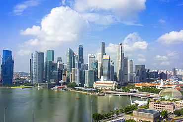 Singapore skyline, financial district skyscrapers with the Fullerton Hotel and Jubilee Bridge in the foreground by Marina Bay, Singapore, Southeast Asia, Asia