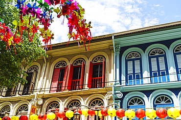 Restored and colourfully painted old shophouses in Chinatown, Singapore, Southeast Asia, Asia