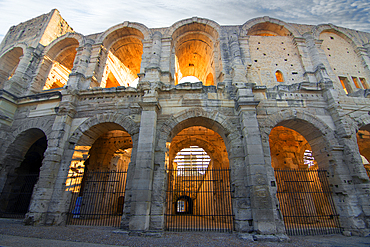 Arles Amphitheatre (les Arenes d'Arles), built by the Romans in 90 AD, Arles, Bouches-du-Rhone, Provence, France, Europe