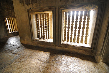 The window in Angkor Wat Temple, Angkor, UNESCO World Heritage Site, Siem Reap, Cambodia, Indochina, Southeast Asia, Asia