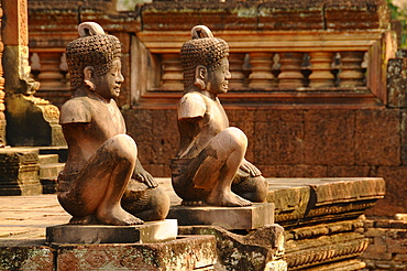 Banteay Srei Inner Sanctuary, Hindu temple dedicated to Lord Shiva, Angkor, UNESCO World Heritage Site, Siem Reap, Cambodia, Indochina, Southeast Asia, Asia