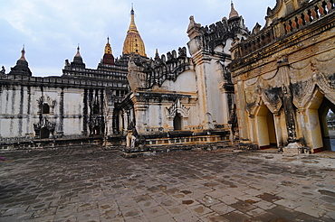 Ananda Temple, Bagan (Pagan), UNESCO World Heritage Site, Myanmar, Asia