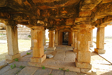 Mandapa in a Vishnu Virukpaksha Temple, Hampi, UNESCO World Heritage Site, Karnataka, India, Asia