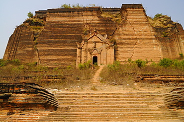 Uncompleted pagoda of Mingun, near Mandalay, Sagaing District, Myanmar, Asia