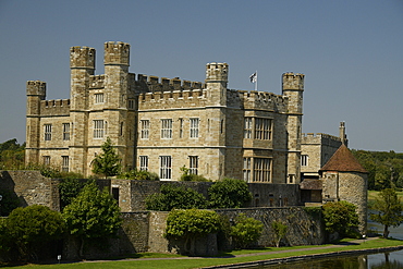 Leeds Castle near Maidstone, Kent, England, United Kingdom, Europe