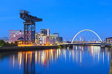 Finnieston Crane and Clyde Arc Bridge, River Clyde, Glasgow, Scotland, United Kingdom, Europe