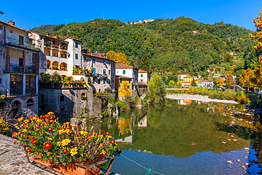 Ponte a Serraglio, bridge, Bagni di Lucca, River Lima, Tuscany, Italy, Europe