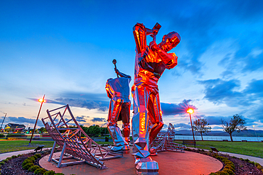 The Shipbuilders of Port Glasgow Statues, Coronation Park, Port Glasgow, Scotland, United Kingdom, Europe